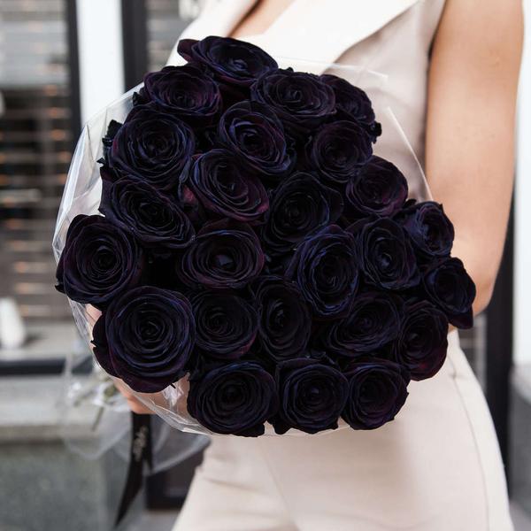 Букет из 25 черных роз (Эквадор) купить в Москве недорого - По цене 11450  руб. | Заказать с доставкой